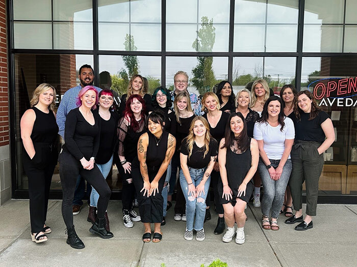 home-staff-img
